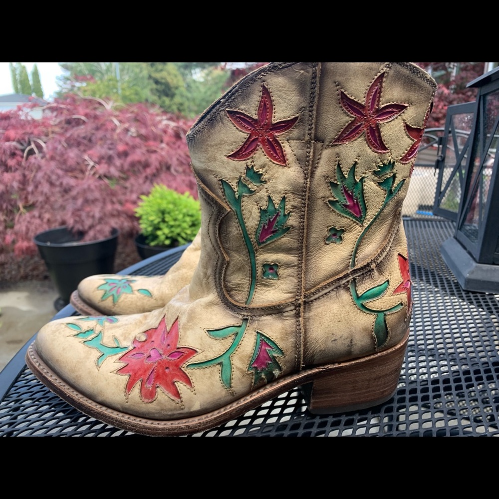 Liberty black cowgirls boots